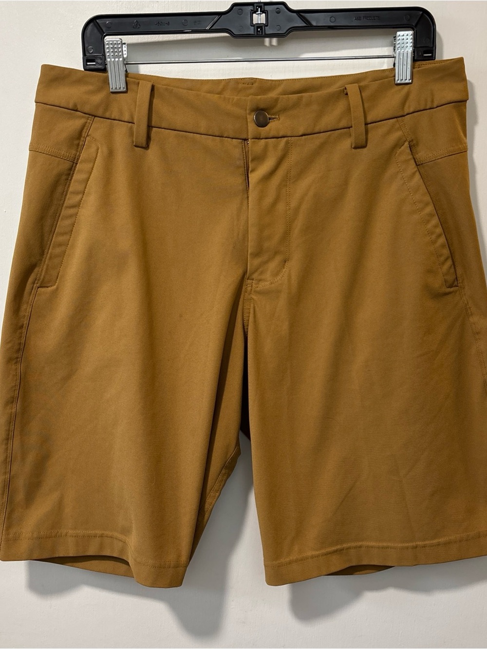 Lululemon The Works Shorts Warpstreme Classic Golf Mens Size 34 Tan Brown